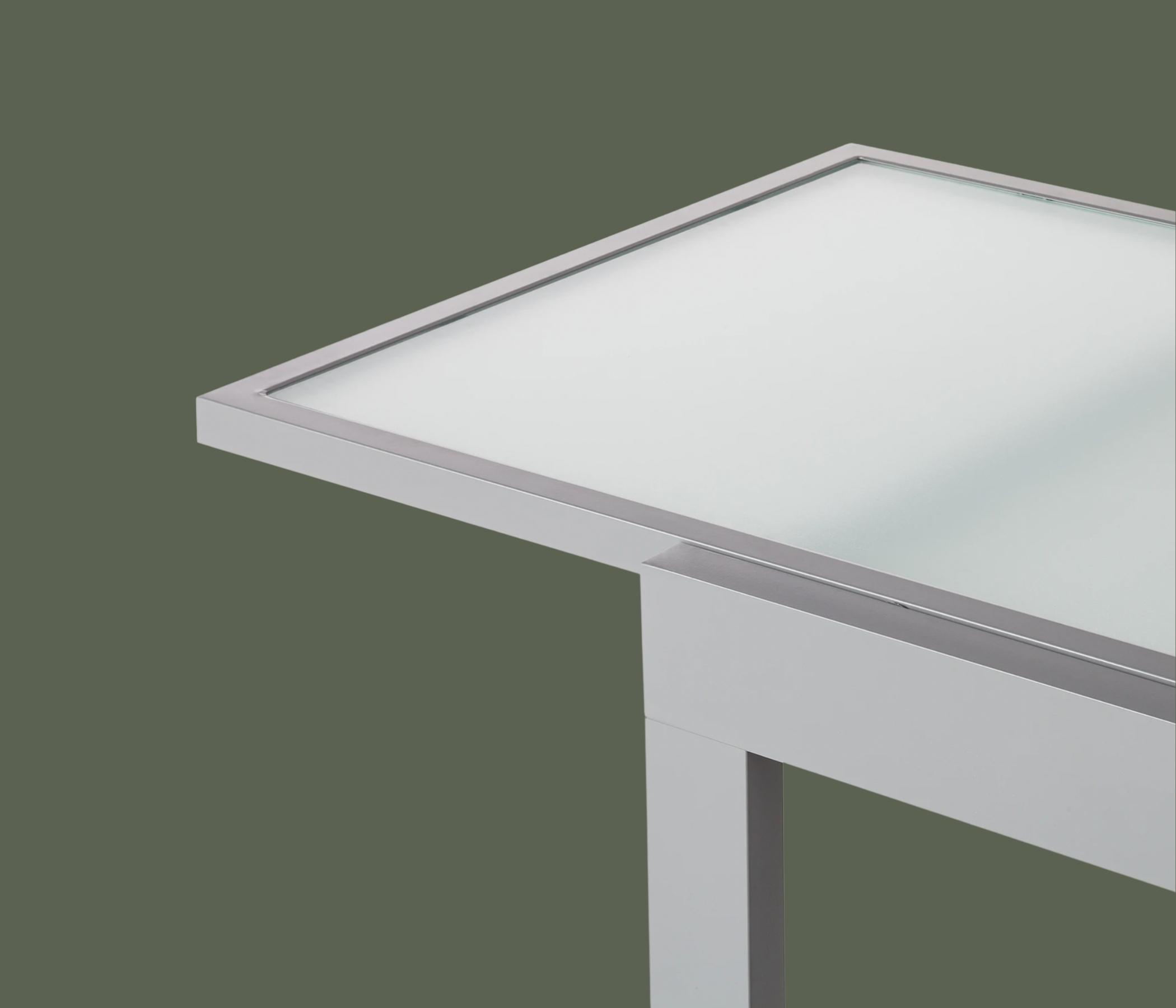 Ausziehbarer Gartentisch aus Aluminium und Glas 