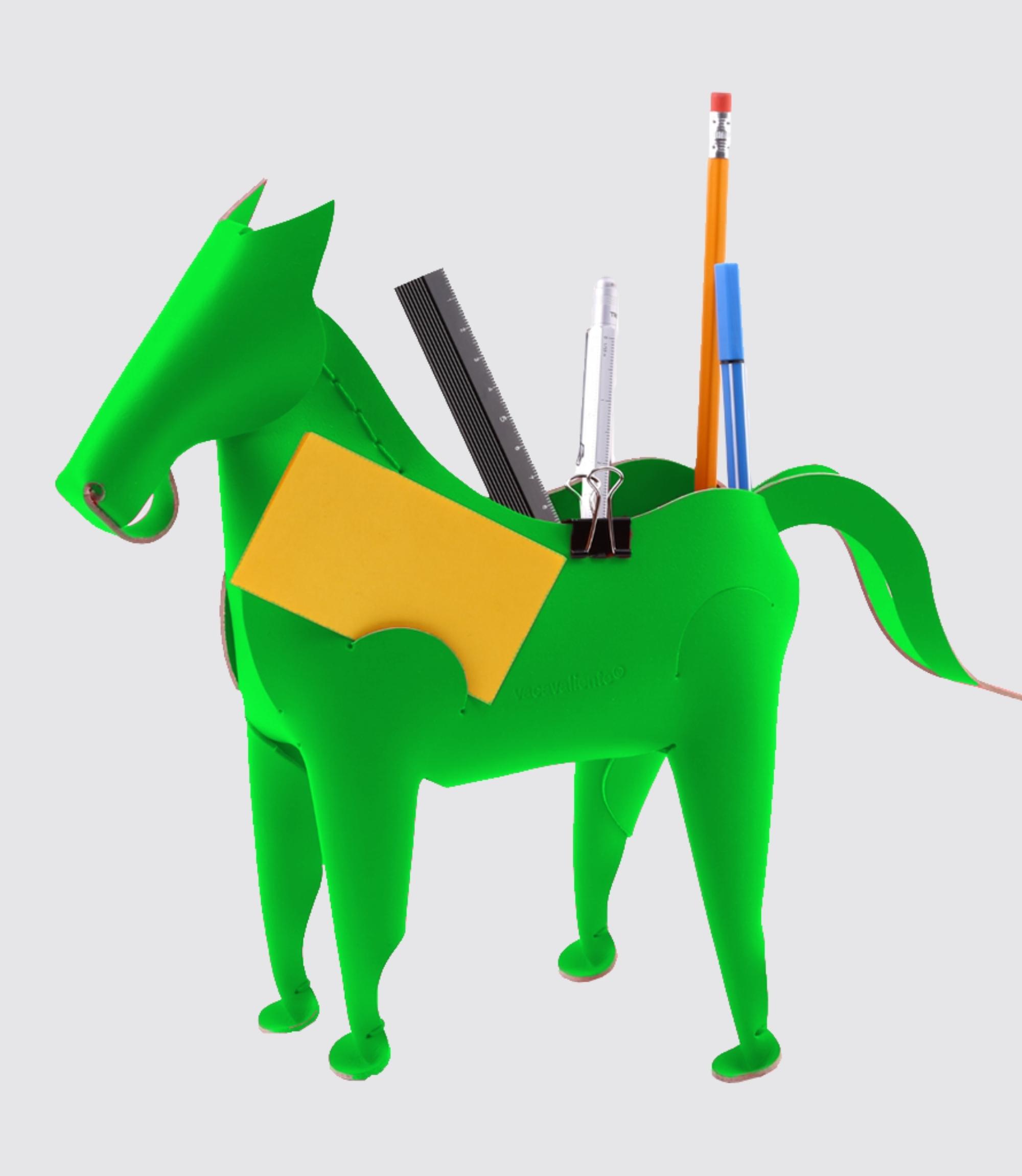 Pferd Schreibtischhelfer aus 100% Recyceltem Leder Grün