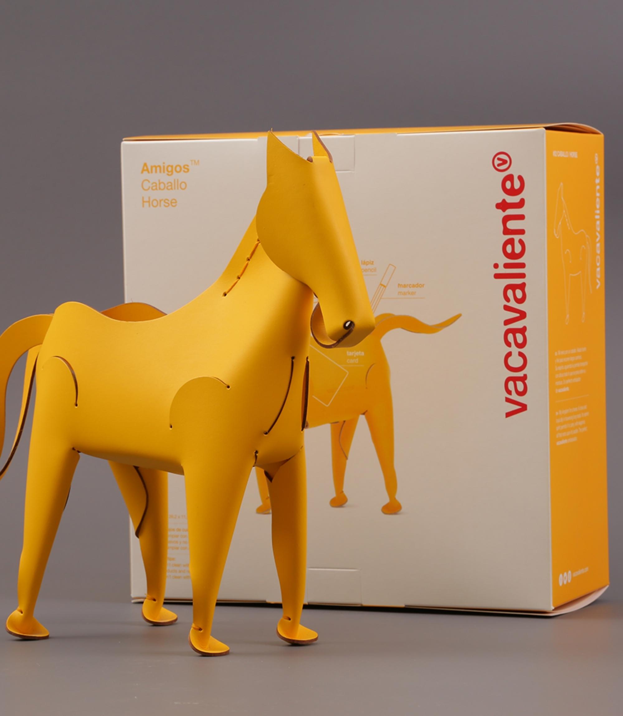 Pferd Schreibtischhelfer aus 100% Recyceltem Leder Gelb