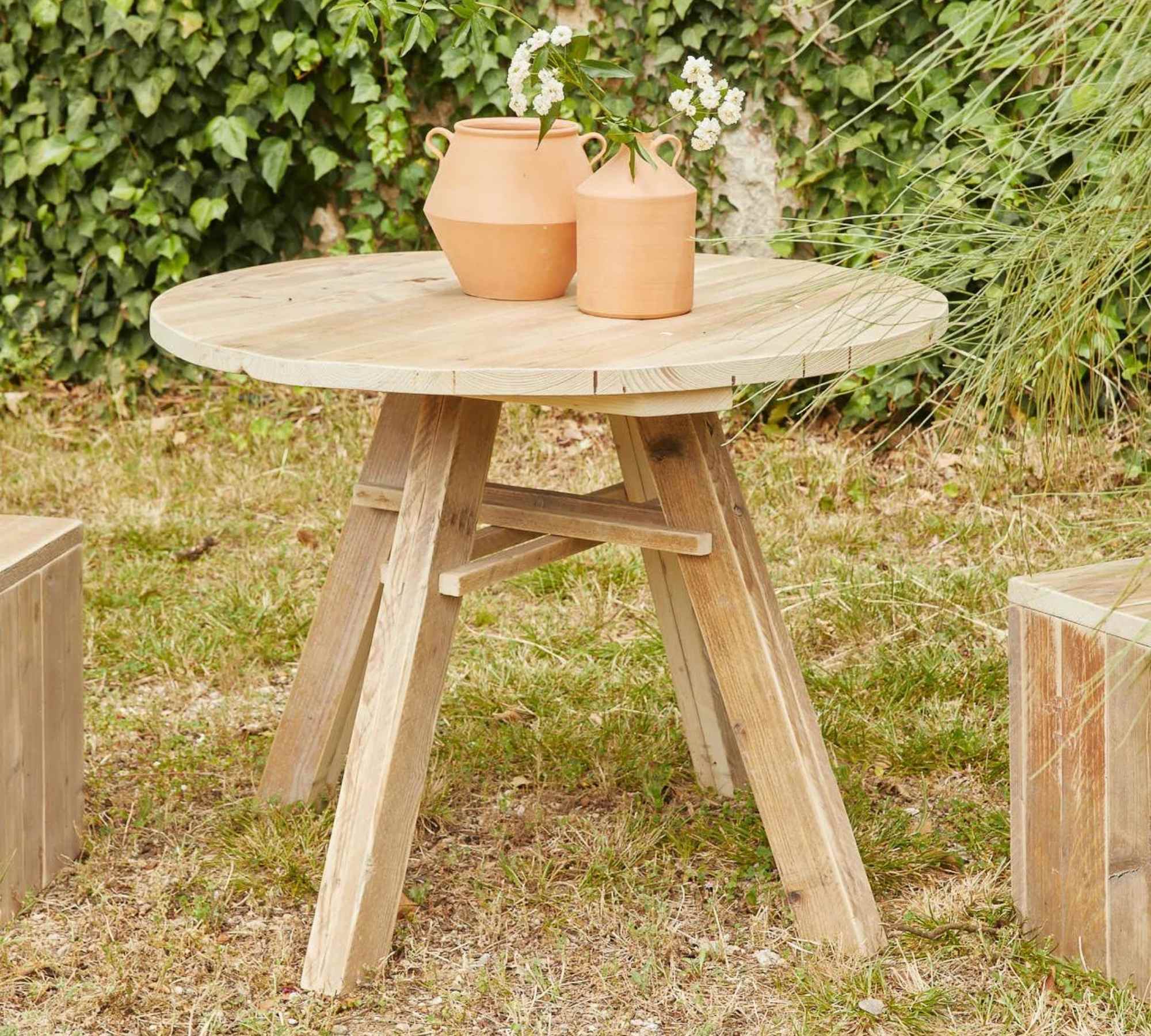 Runder Outdoor-Tisch Massivholz 0